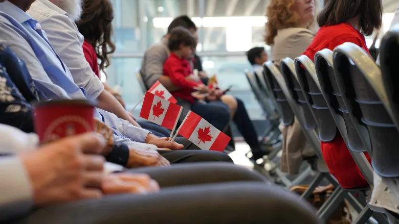 nhập cư Canada 2022 - 2025