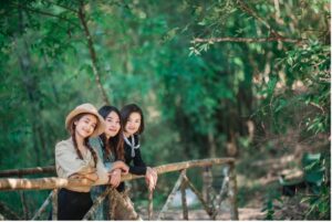 Tình bạn nữ giới và vai trò không thể thay thế trong đời sống cảm xúc